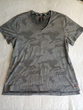 Tapout v neck athletic t shirt